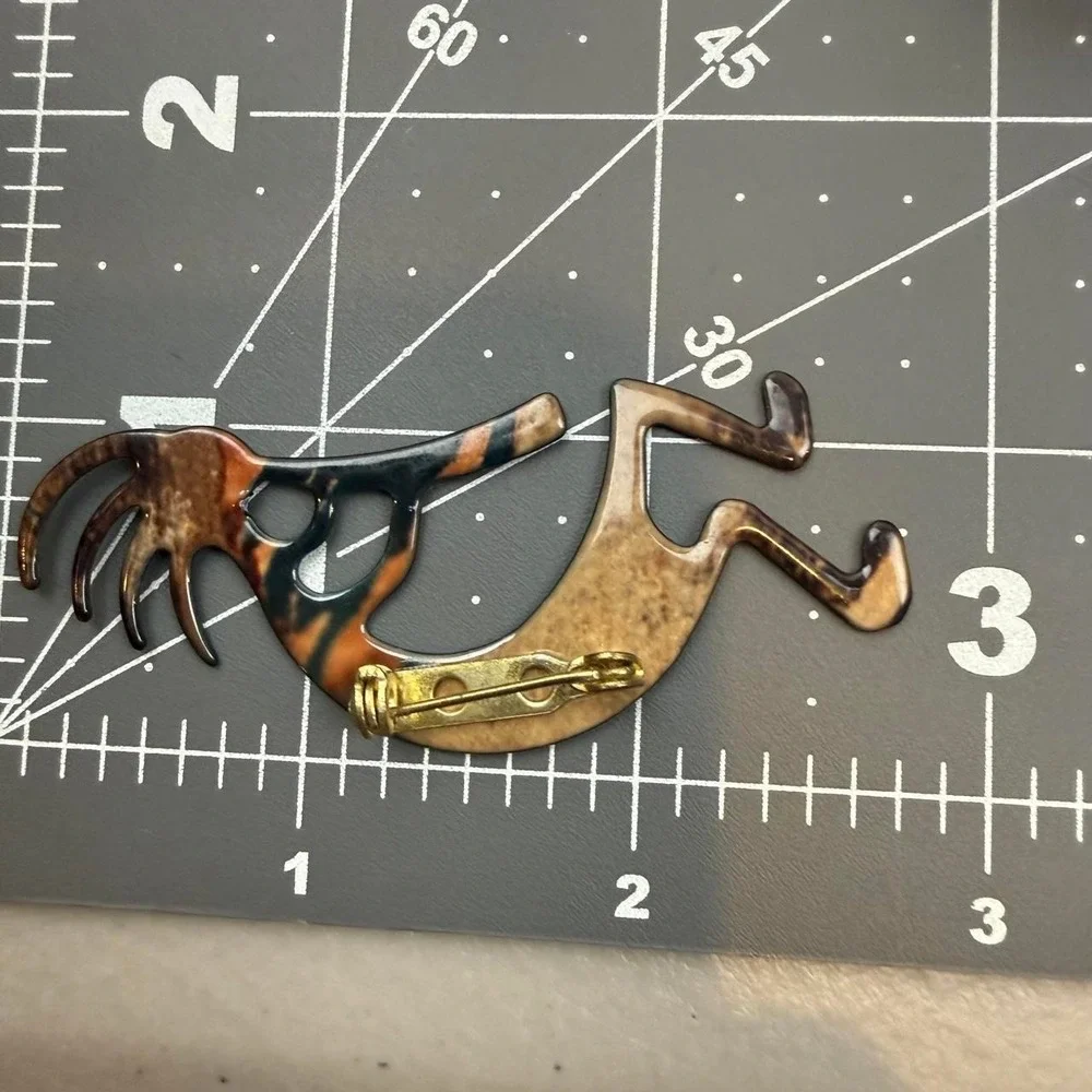 Kokopelli Southwest Boho Brooch Marbled Flute Player Silhouette Pin